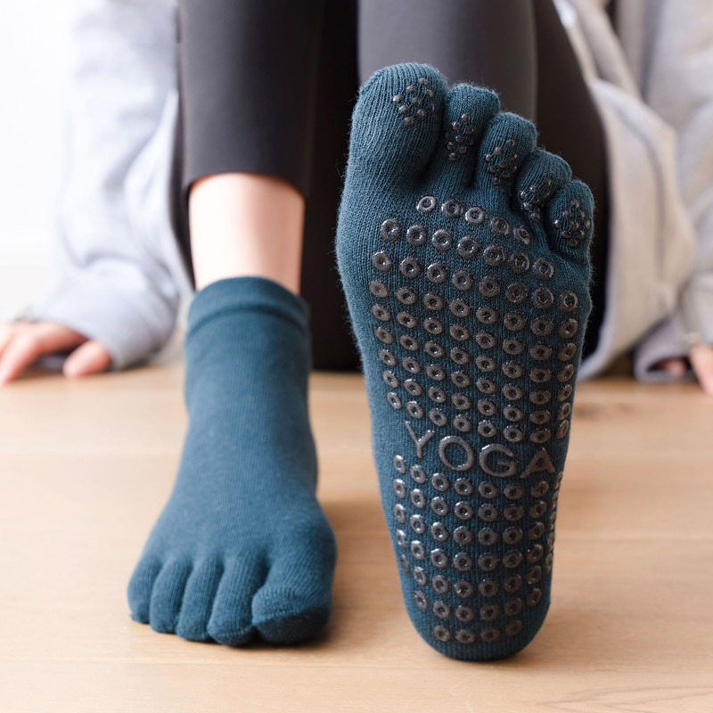 Anti-Slip Women Pilates Socks  - مراجعة No Show Sock Women وسعره